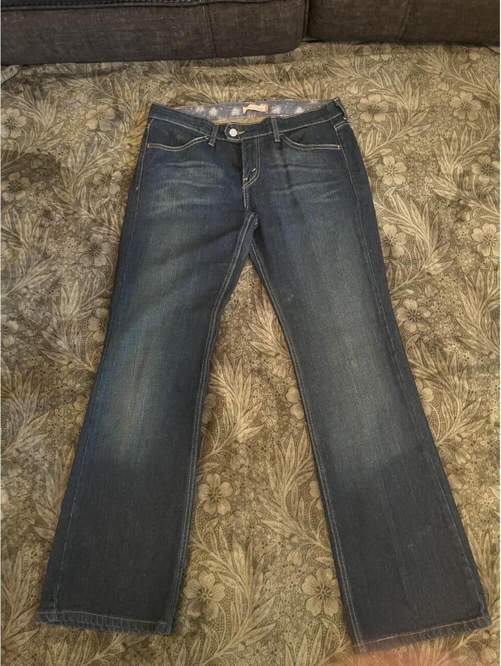 Levi's Women's Blue and Navy Jeans